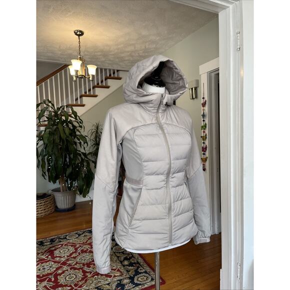 Lululemon Down for it All Puffer Hooded Jacket Womens Size 6 Two Tone Gray S - Picture 3 of 16
